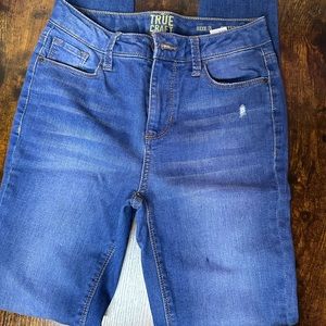 TRUE CRAFT USED JEANS SIZE 3‎